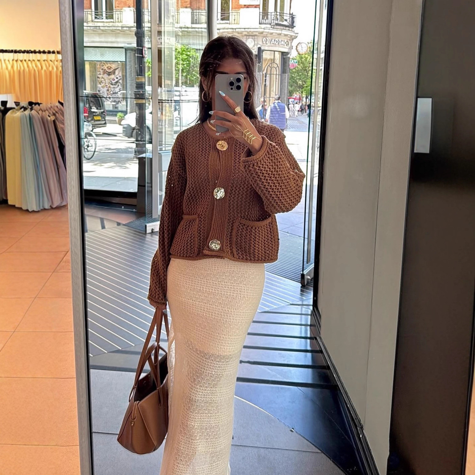 Women's Solid Color Button-Up Knit Cardigan with Pockets Crew Neck Long Sleeve Chunky Sweater Coat