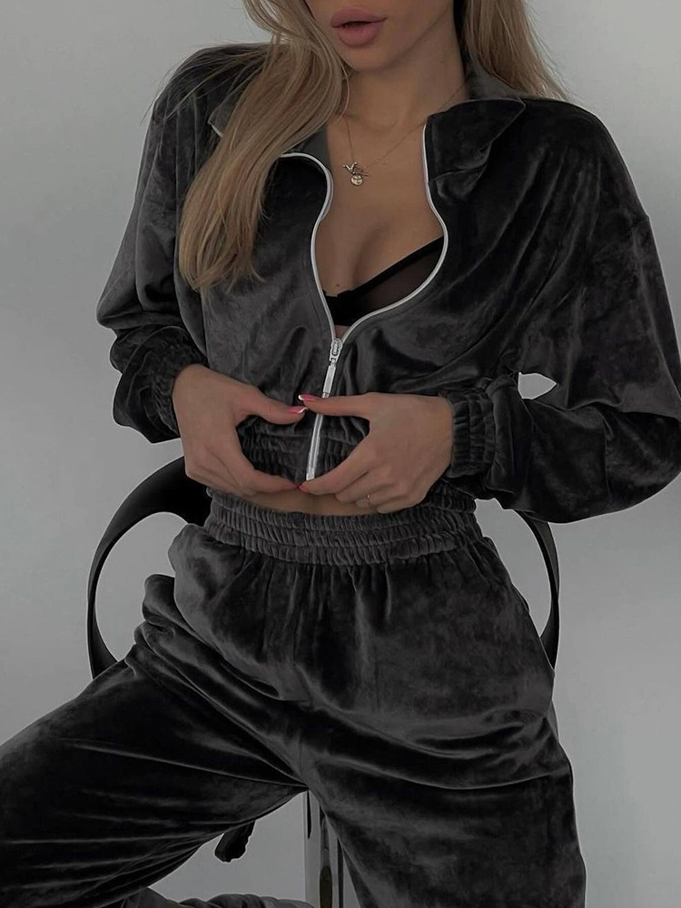 Women's Long Sleeve Zip-Up Collared Sweatshirt and Pants Set