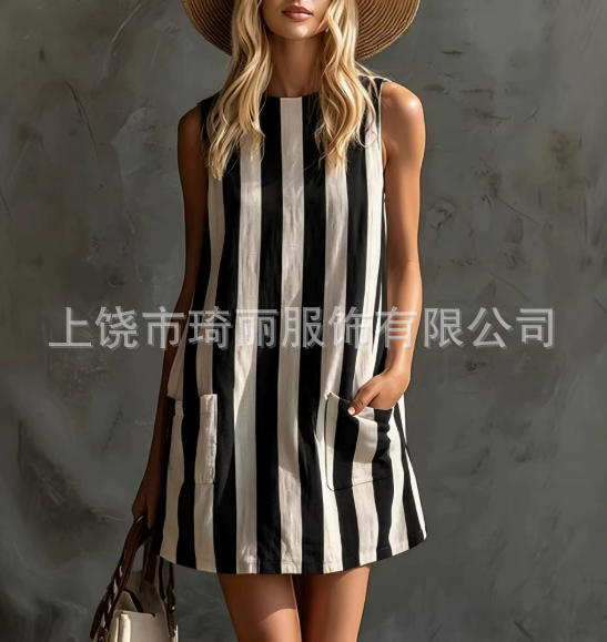 Red and White Vertical Striped Sleeveless Round Neck Straight Short Dress with Pockets