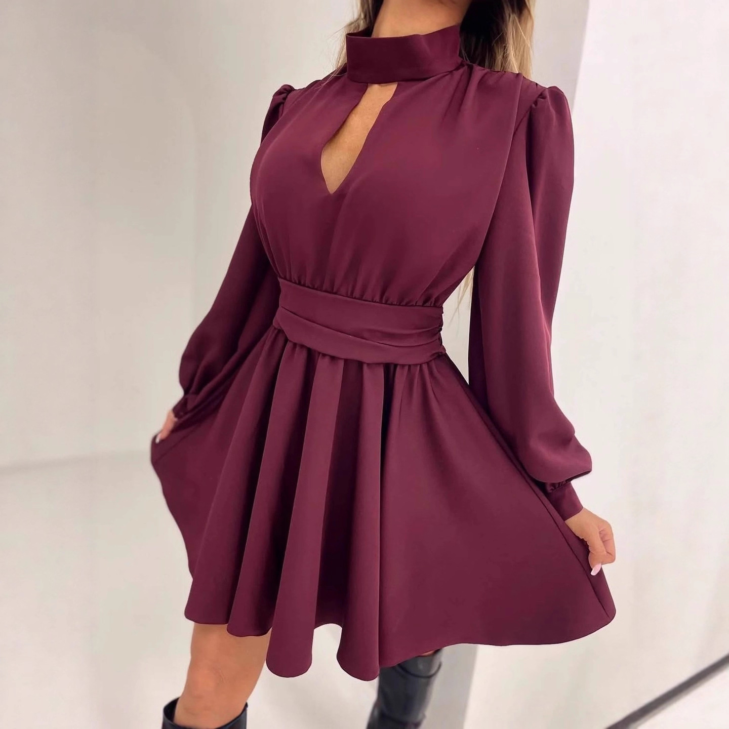 Sexy Cutout Waist-Cinching Solid Color Dress