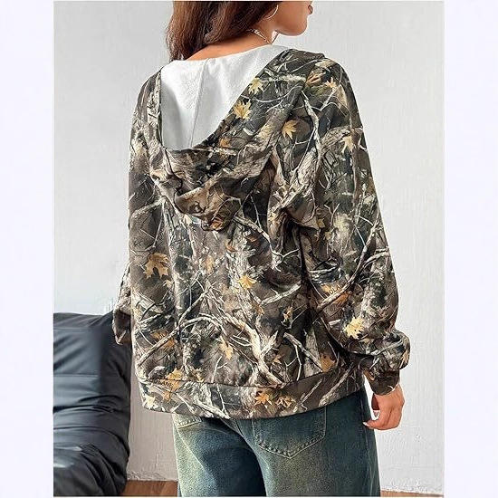 Women's Camo Print Zip-Up Hooded Jacket