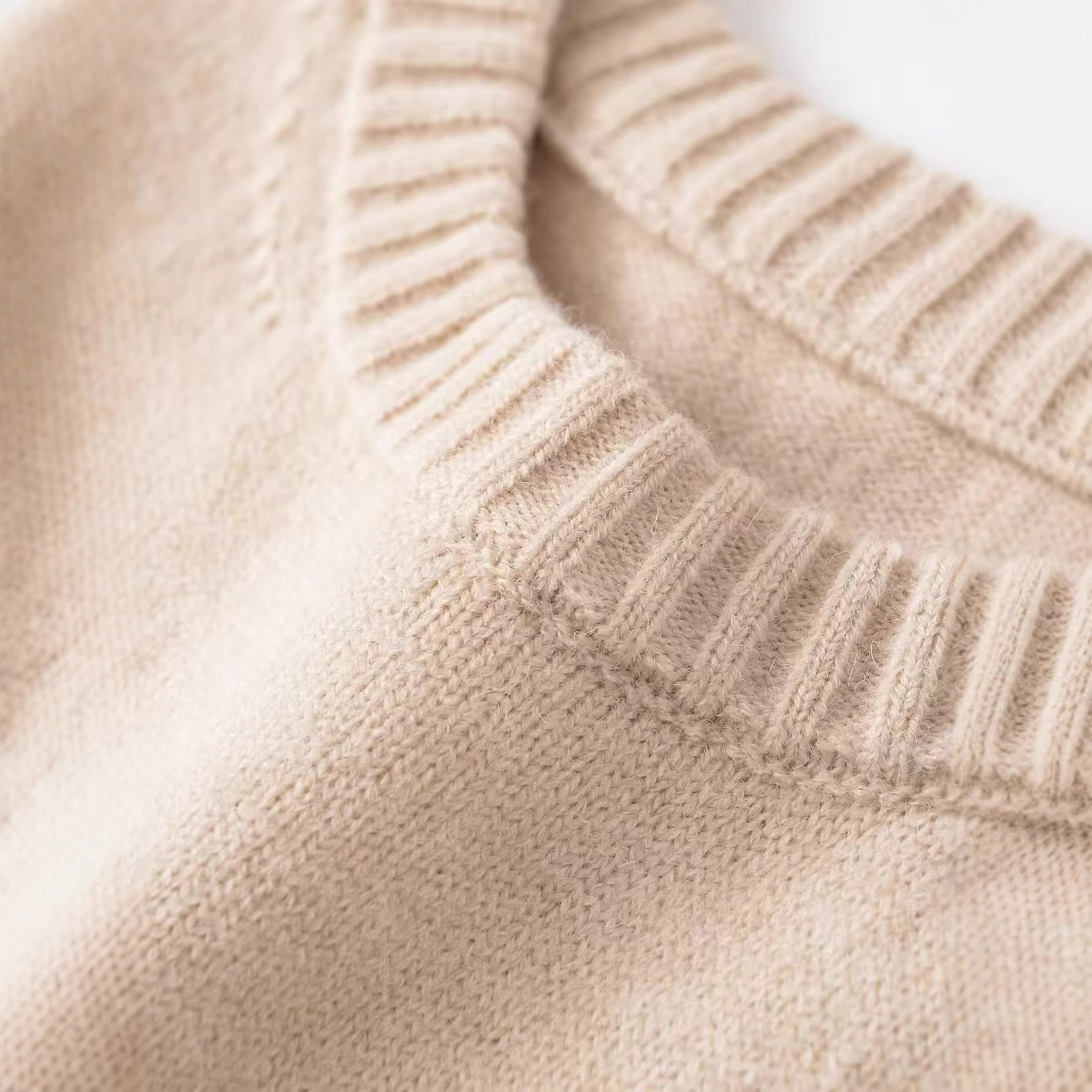 Women's Crewneck Short Sleeve Knit Top