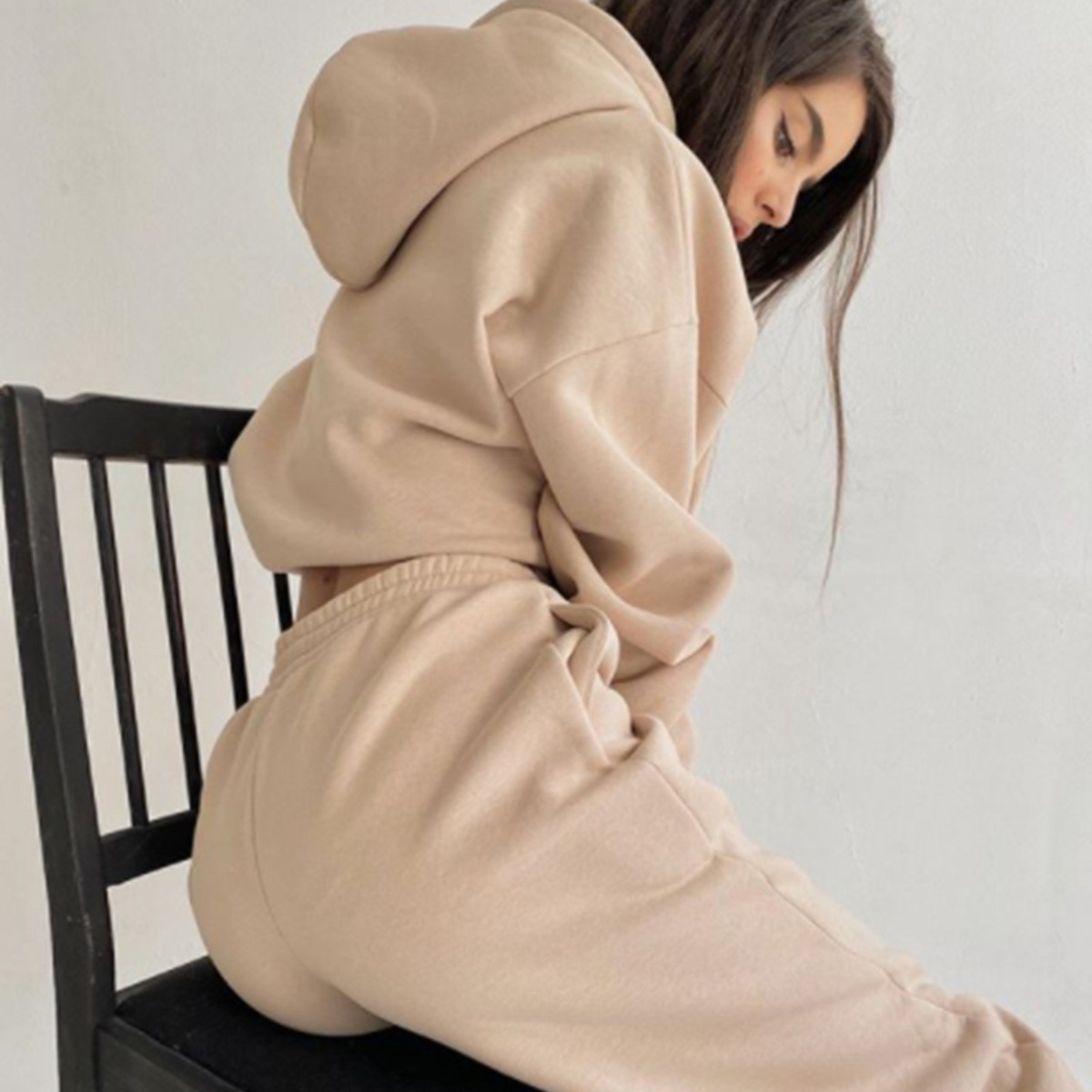 Women's Thick Hoodie and Jogger Pants Two-Piece Set