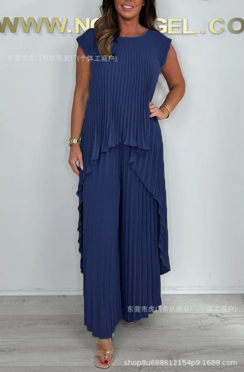 Women's Two-Piece Set with Crew Neck Top and Pleated Straight-Leg Pants