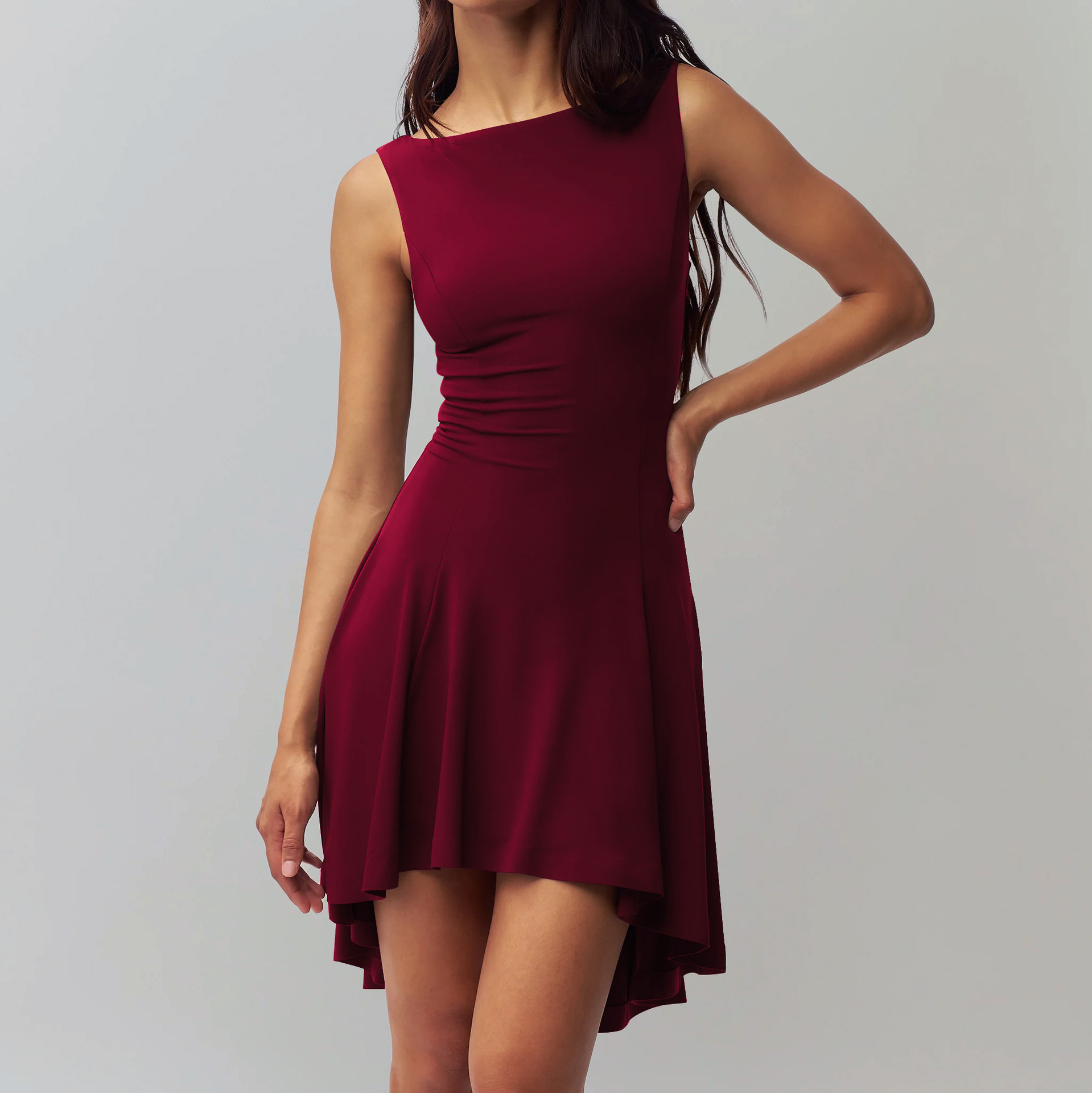 Sleeveless Off-Shoulder Bodycon Dress with Waist-Cinching Ruffled Hem