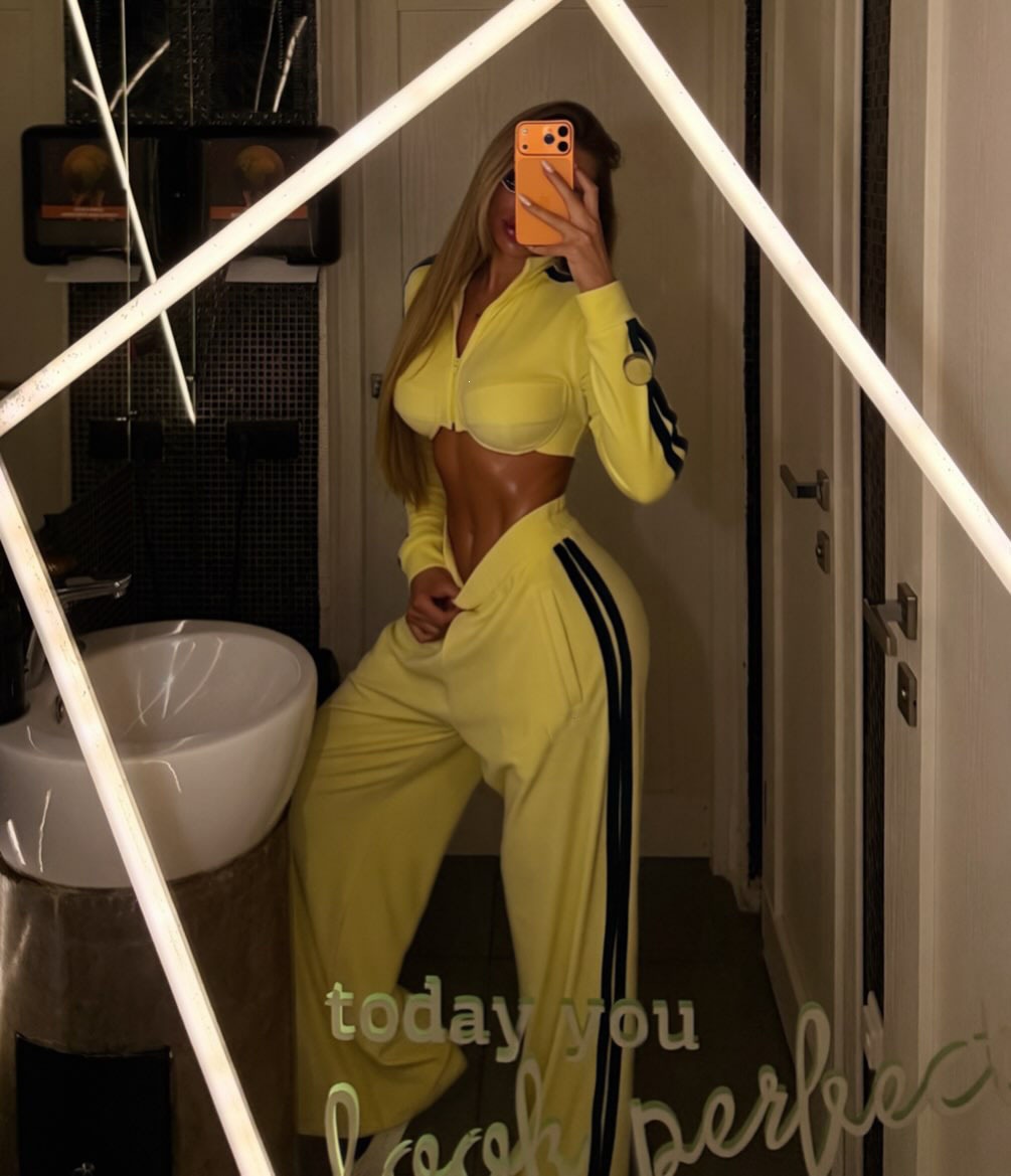 Colorblock Velvet Crop Top & Wide-Leg Pants Set