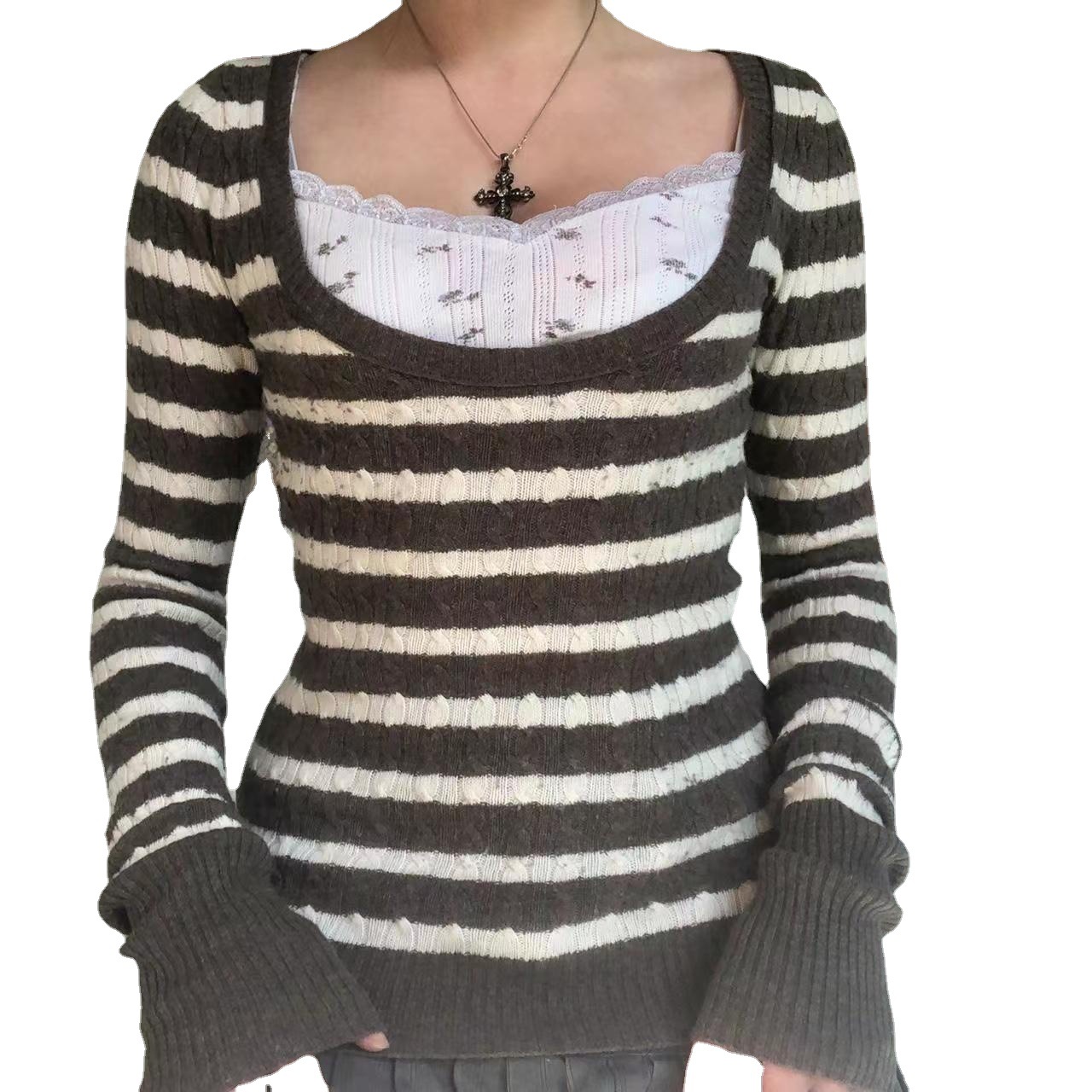 Women's Striped Low-Cut Slim Knit Top