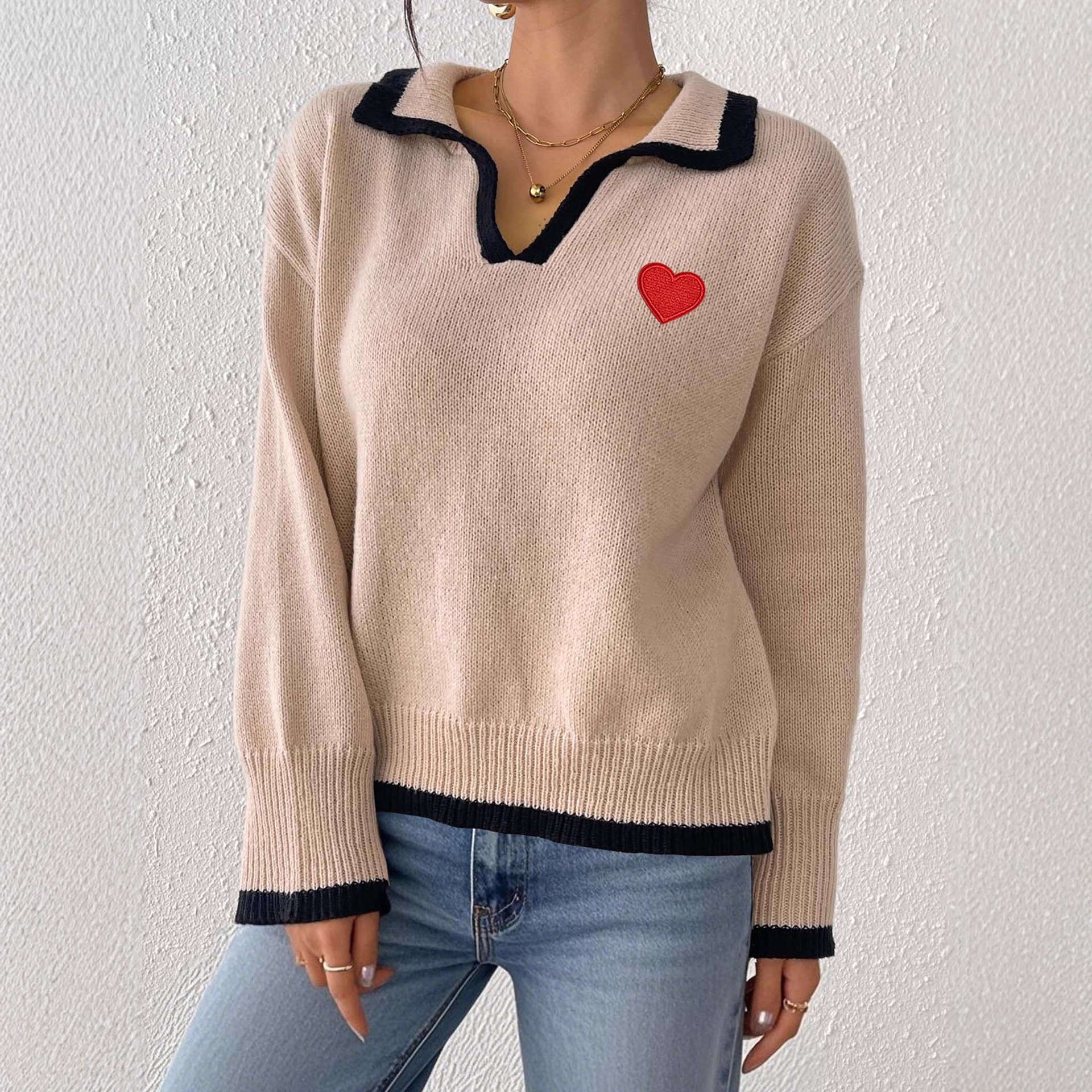 Women's Color-Block Heart Pullover Sweater with Collar