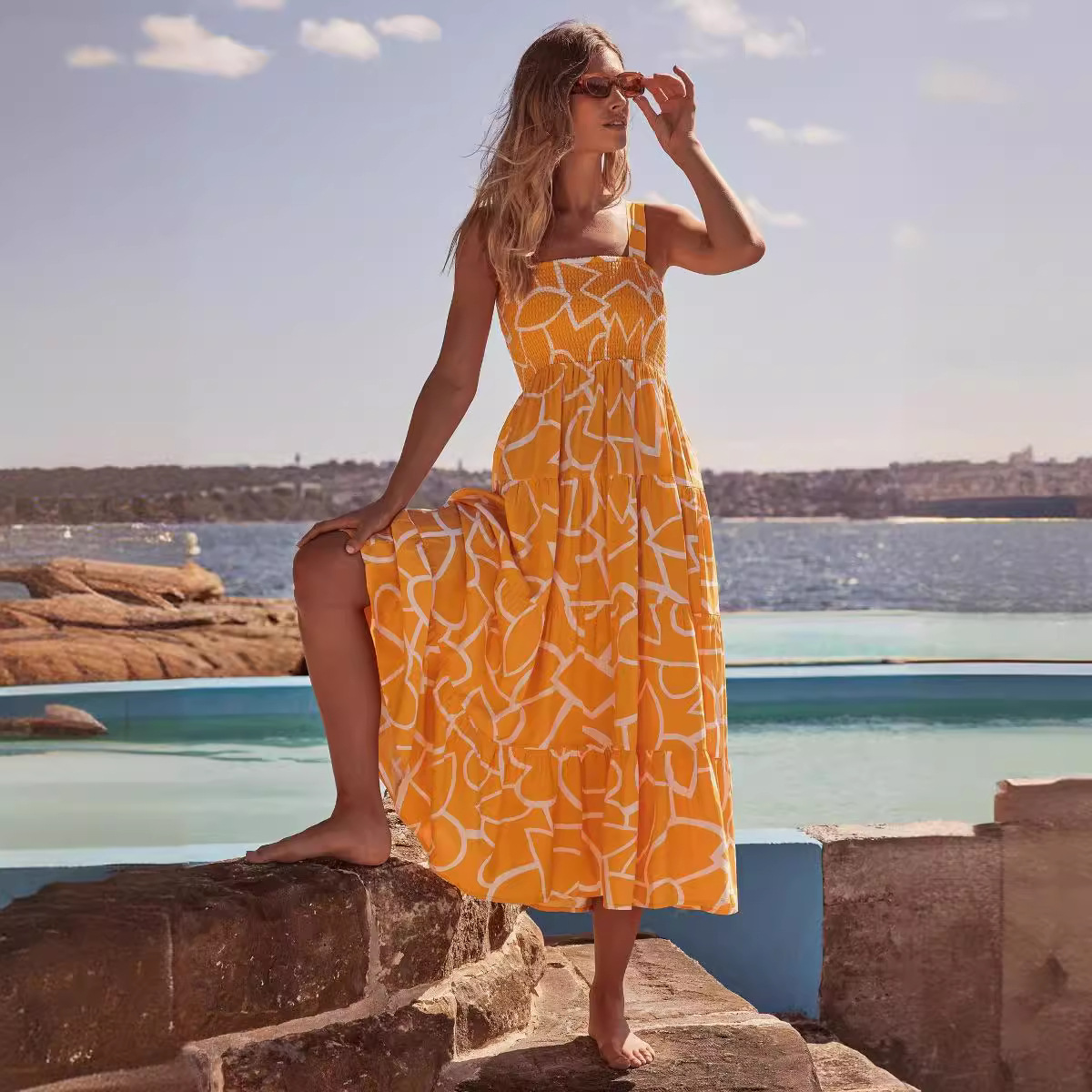 Women's Sleeveless Square Neck Cami Dress High Waist Ruffle Backless Patchwork Long Cake Dress