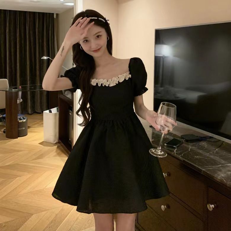 French-Style Bubble-Sleeve Open-Back A-Line Dress