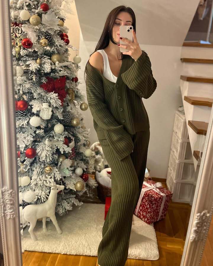 Women's Solid Color Button-Front Cardigan Sweater and Pants Set