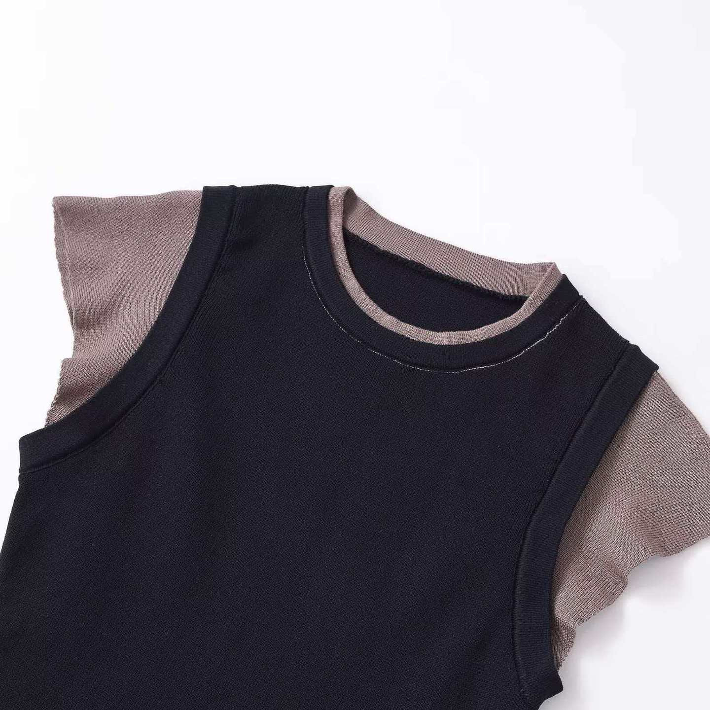 Retro Color-Block Knit Top with Flutter Sleeves