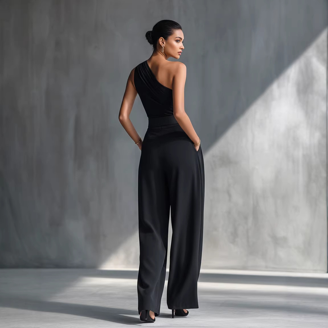 Women's Sleeveless Stretch Top and Wide-Leg Pants Set