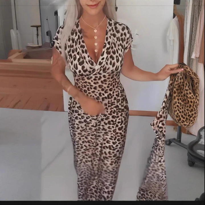 Leopard Print Casual Dress with V-Neck and Sleeveless Design