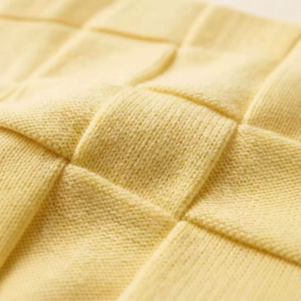 Solid Crewneck Knit Short-Sleeve Top with 3D Block Design