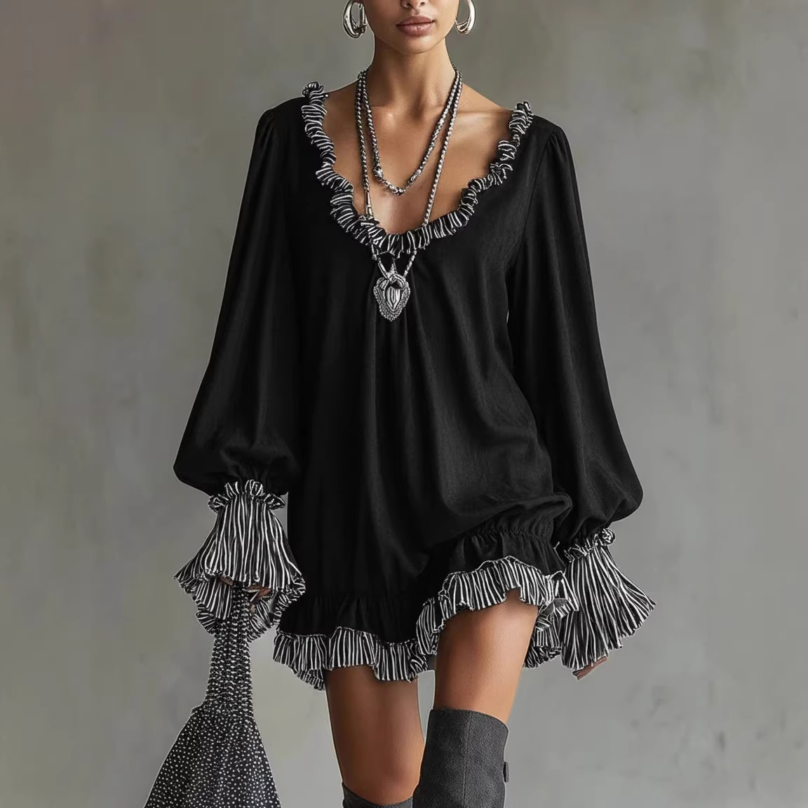 Black Short Princess-Style Slimming Dress with Ruffle Trim