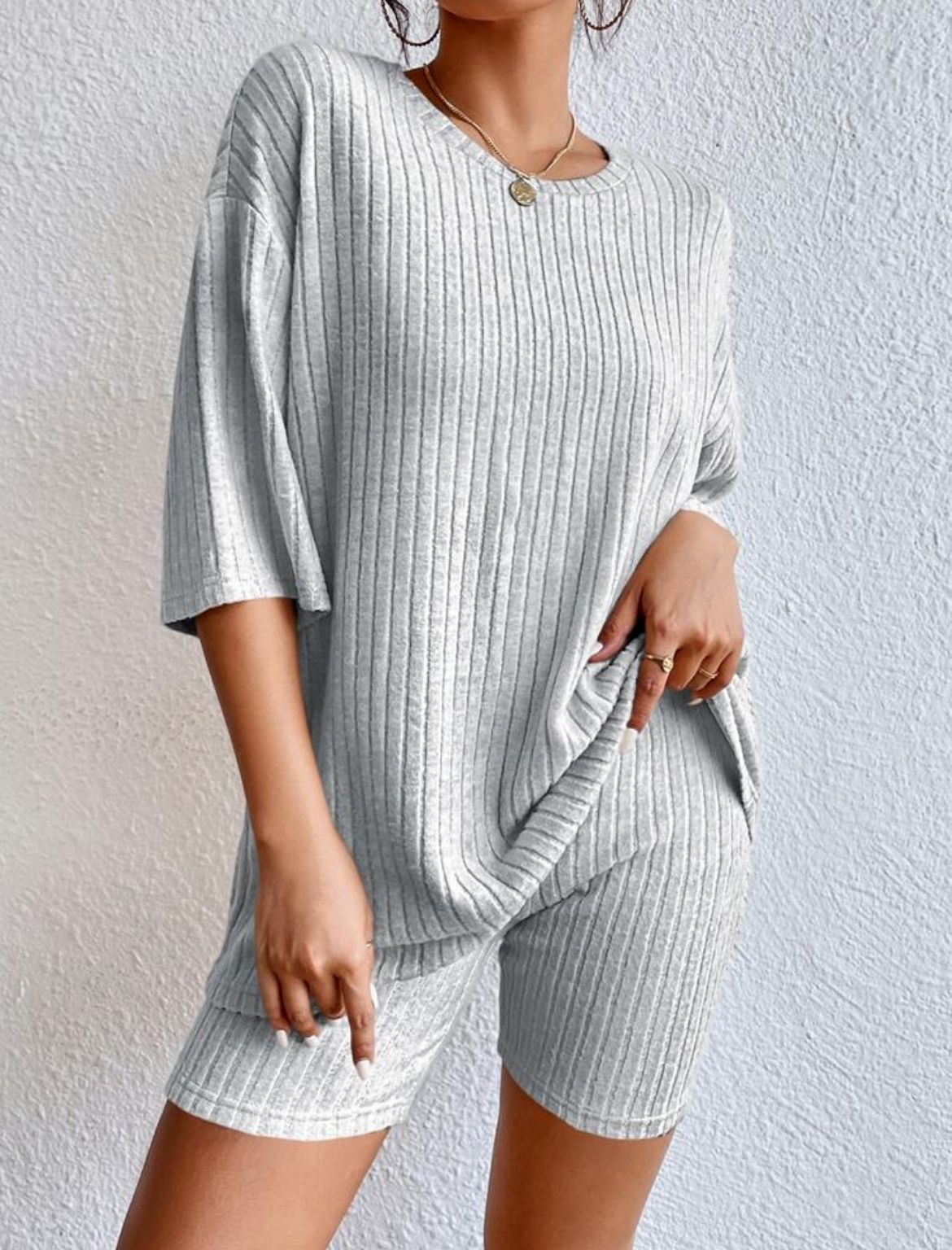Women's Solid Color Round Neck Loose Shorts Set