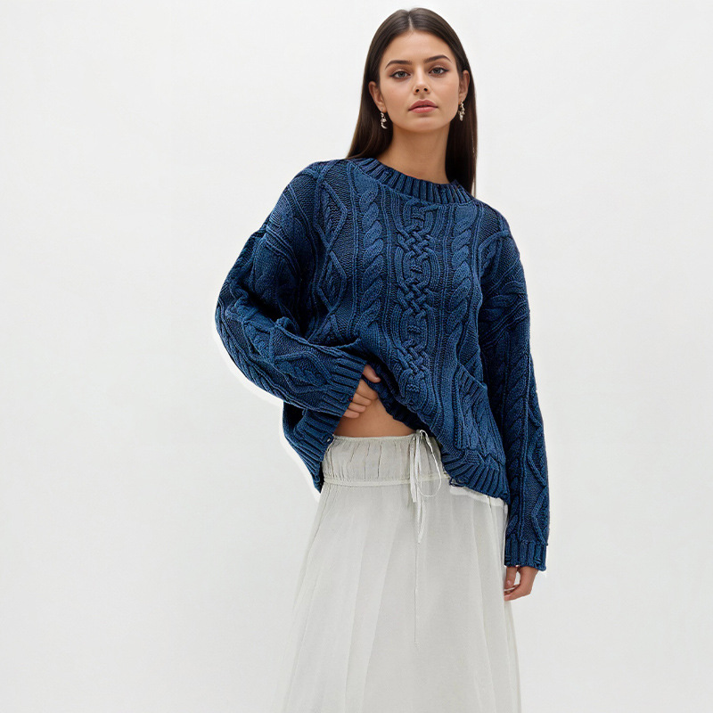 Cable-Knit Crewneck Pullover Sweater with Pockets