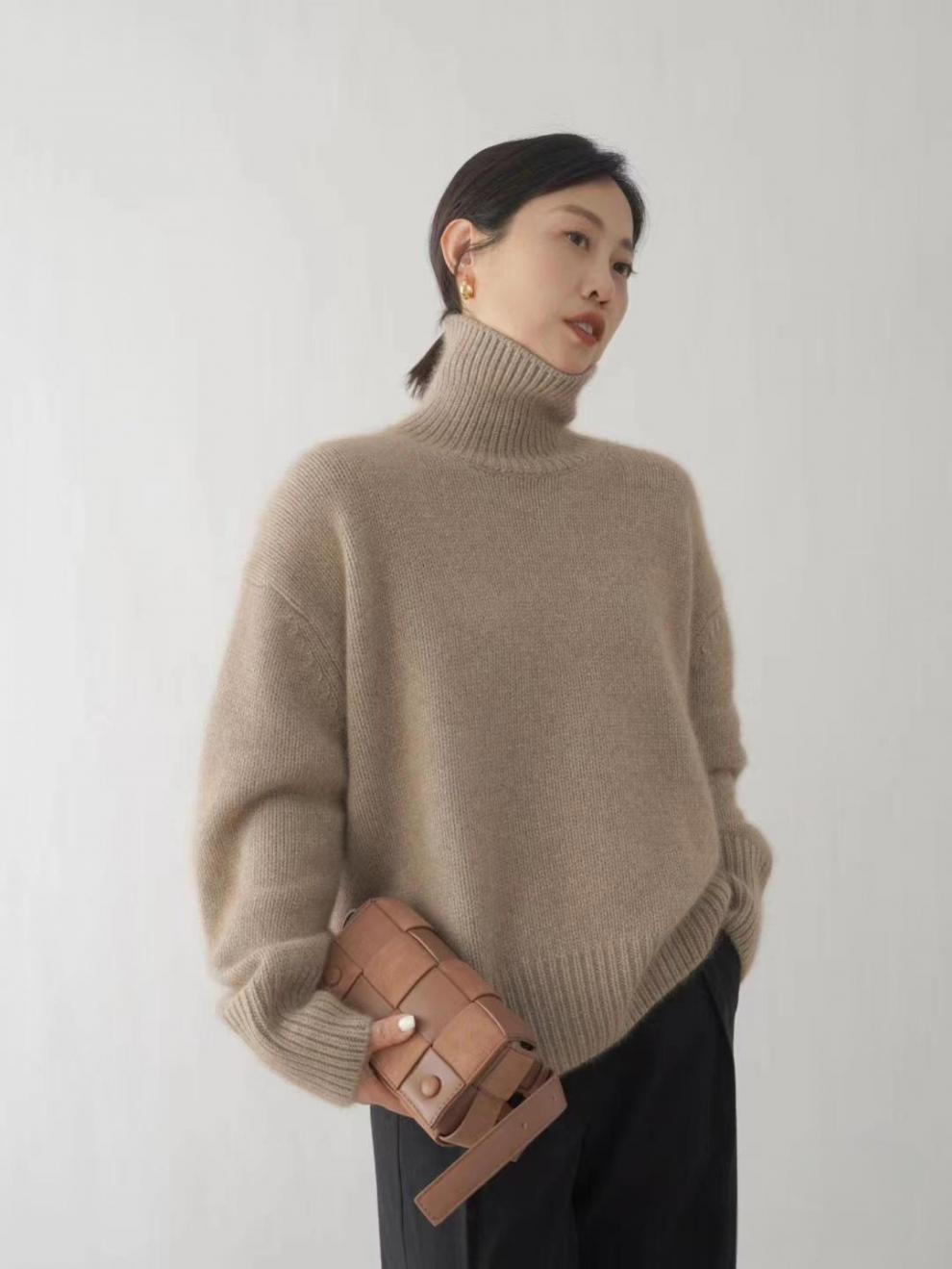 Women's Thick Solid Turtleneck Short Pullover Loose Sweater