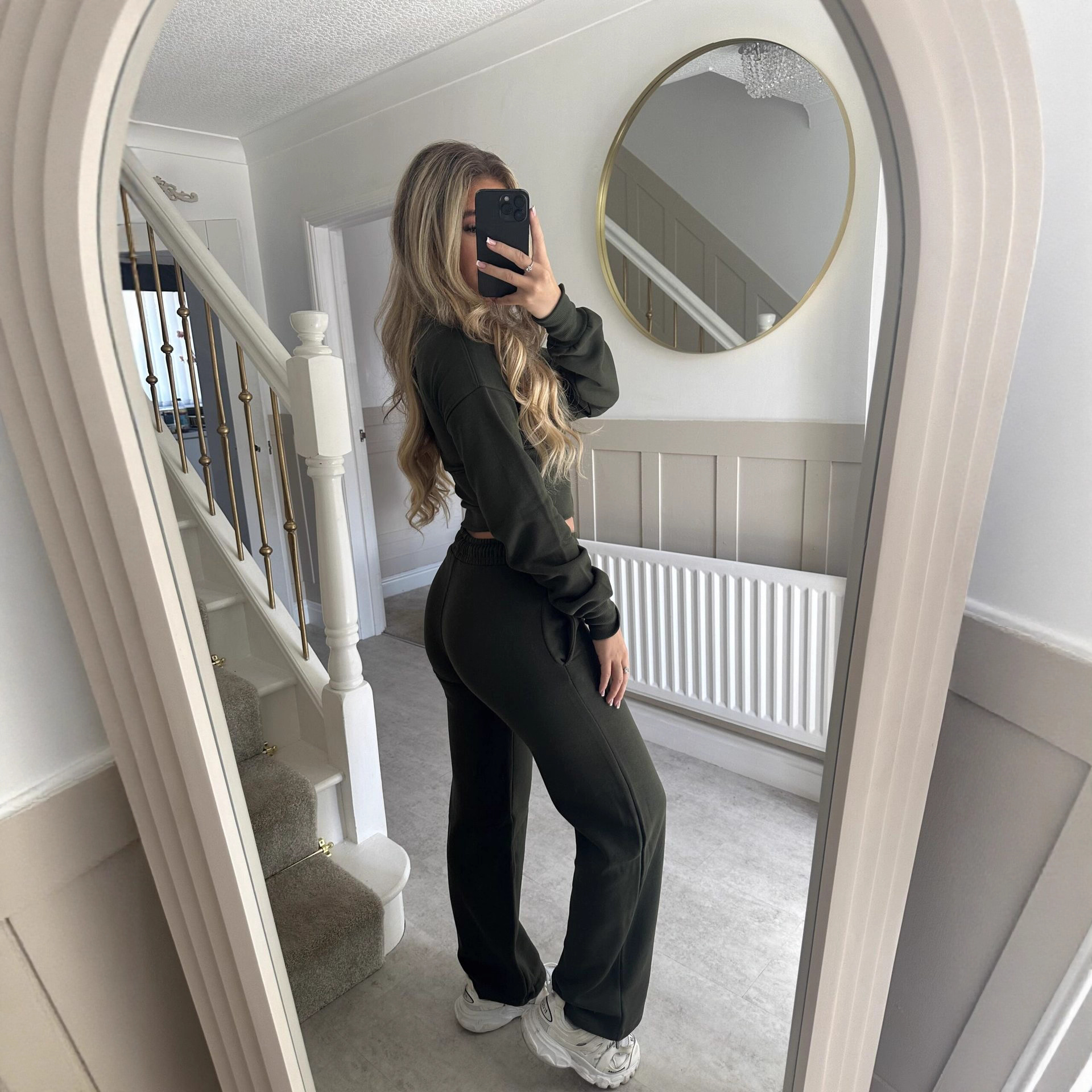 Women's Solid Zip Cardigan and Straight-Leg Pants Set