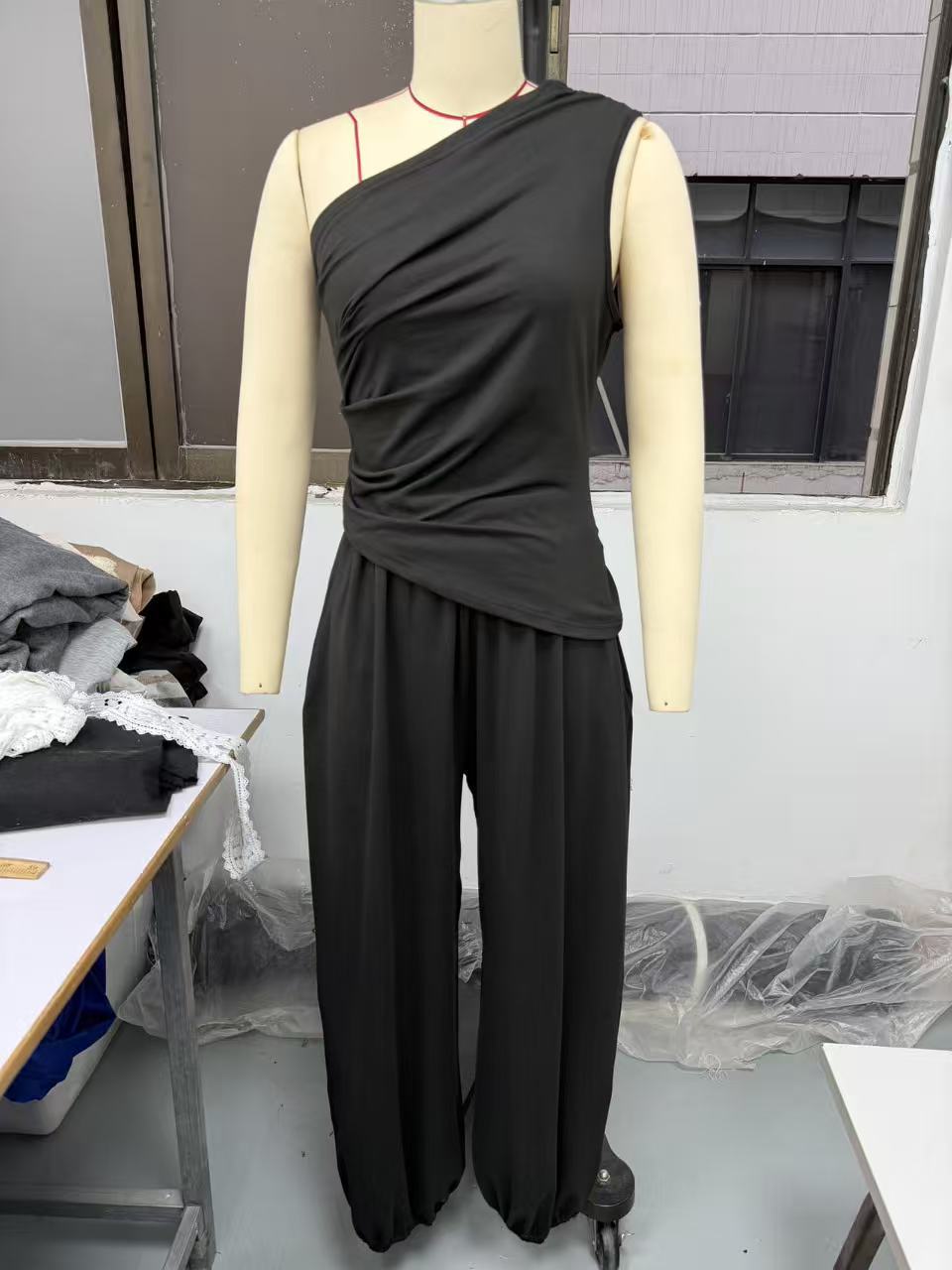 Women's Sleeveless Tank Top and High-Waist Pants Set Solid Color Casual