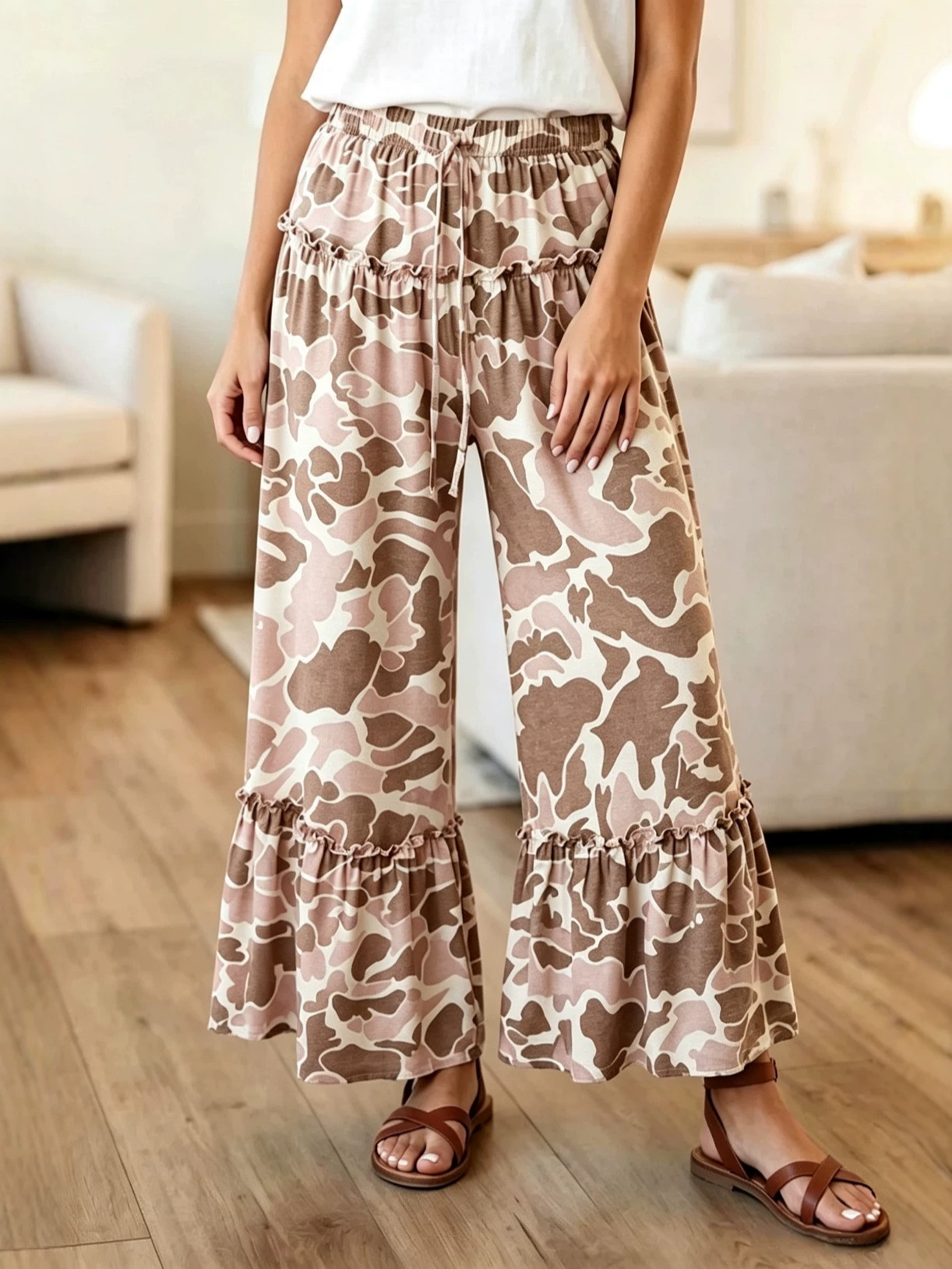 Women's Retro Camo Print Wide-Leg Pants with Elastic Drawstring Waist and Ruffle Trim