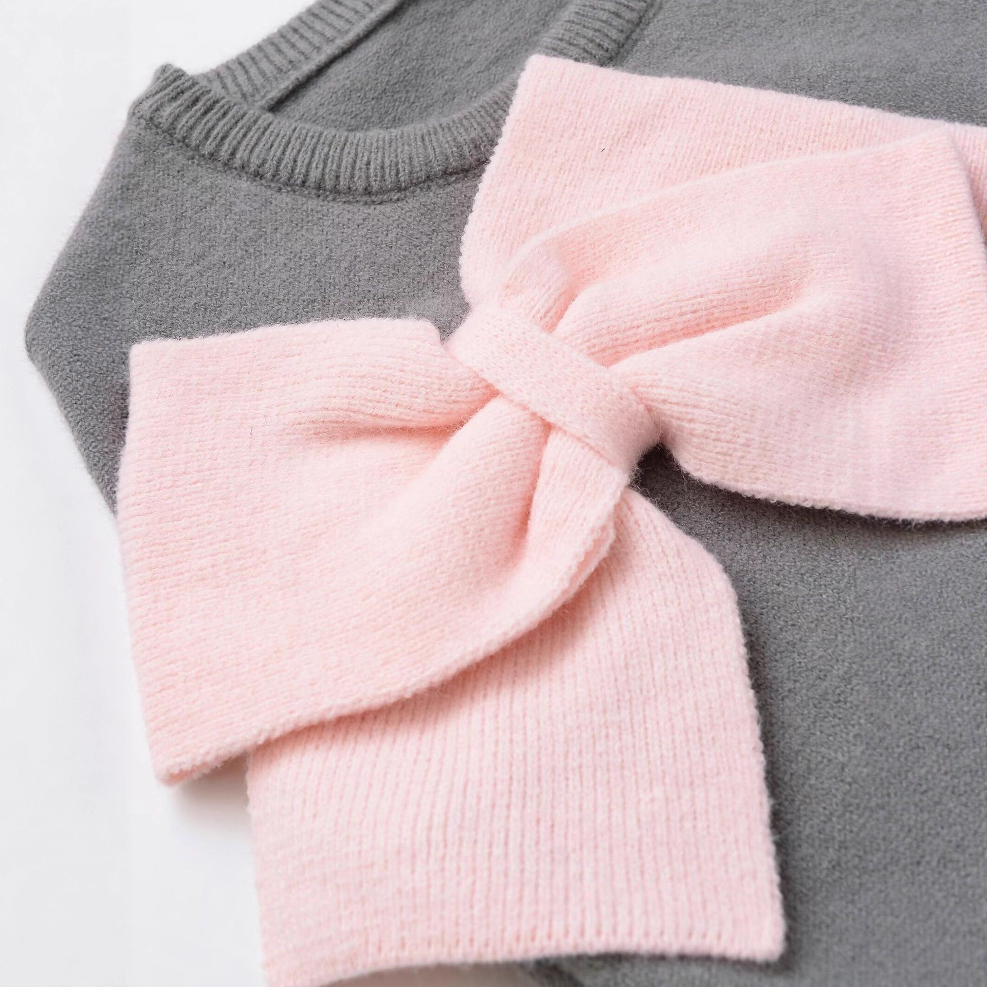 Women's Bow-Decorated Sleeveless Knit Vest