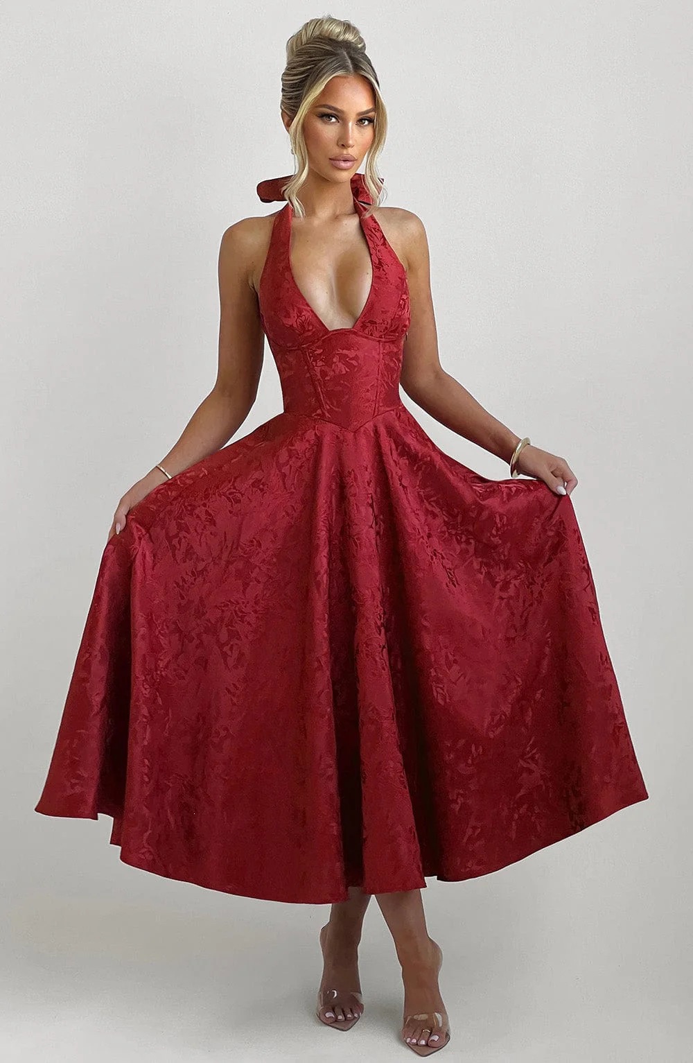 V-Neck Halter Jacquard Evening Dress Sleeveless Open-Back Waist-Cinched Long Gown