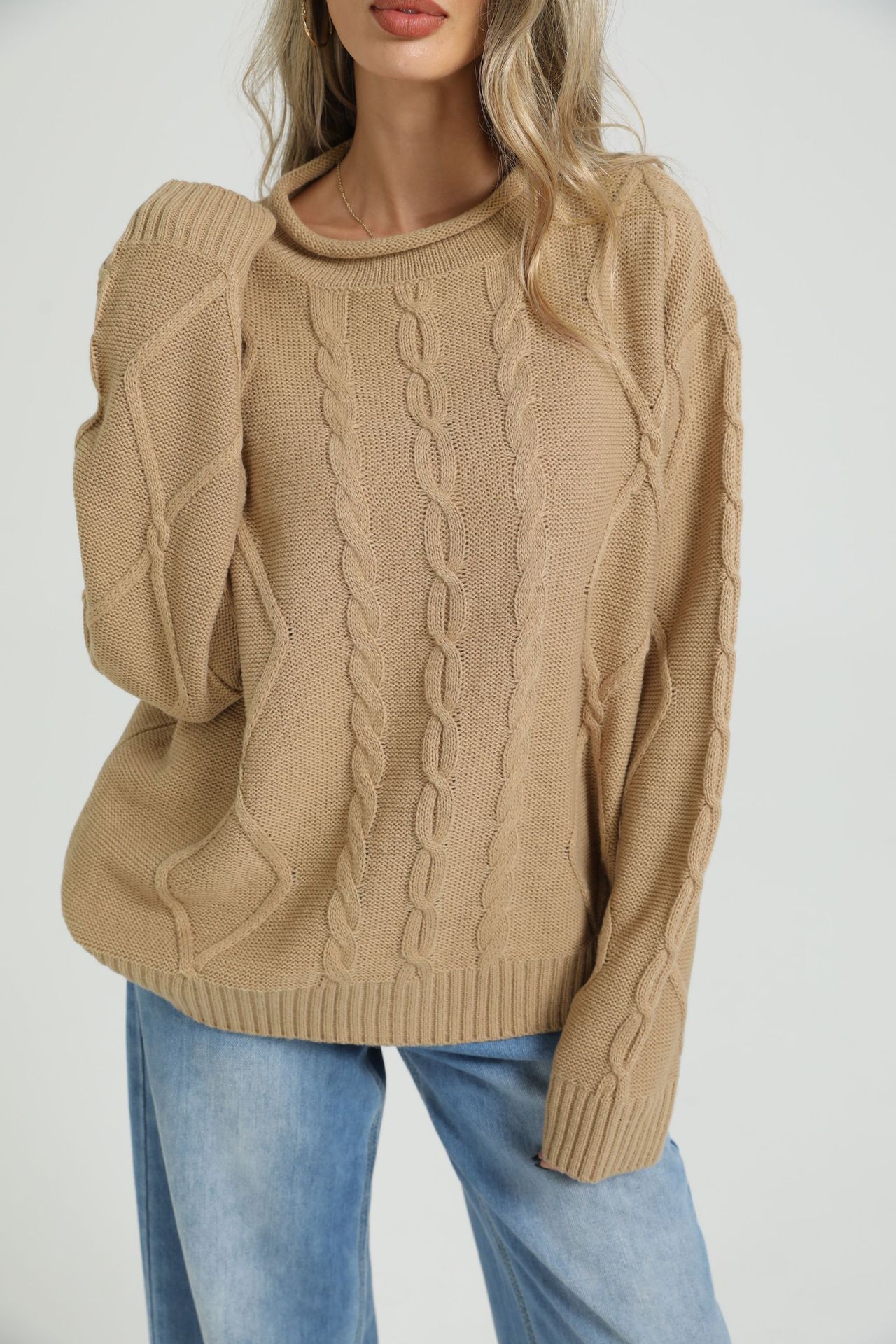 Women's Cable-Knit Crewneck Long-Sleeve Pullover Sweater