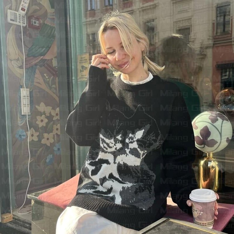 Women's Crewneck Long Sleeve Loose Casual Black Slimming Knit Sweater