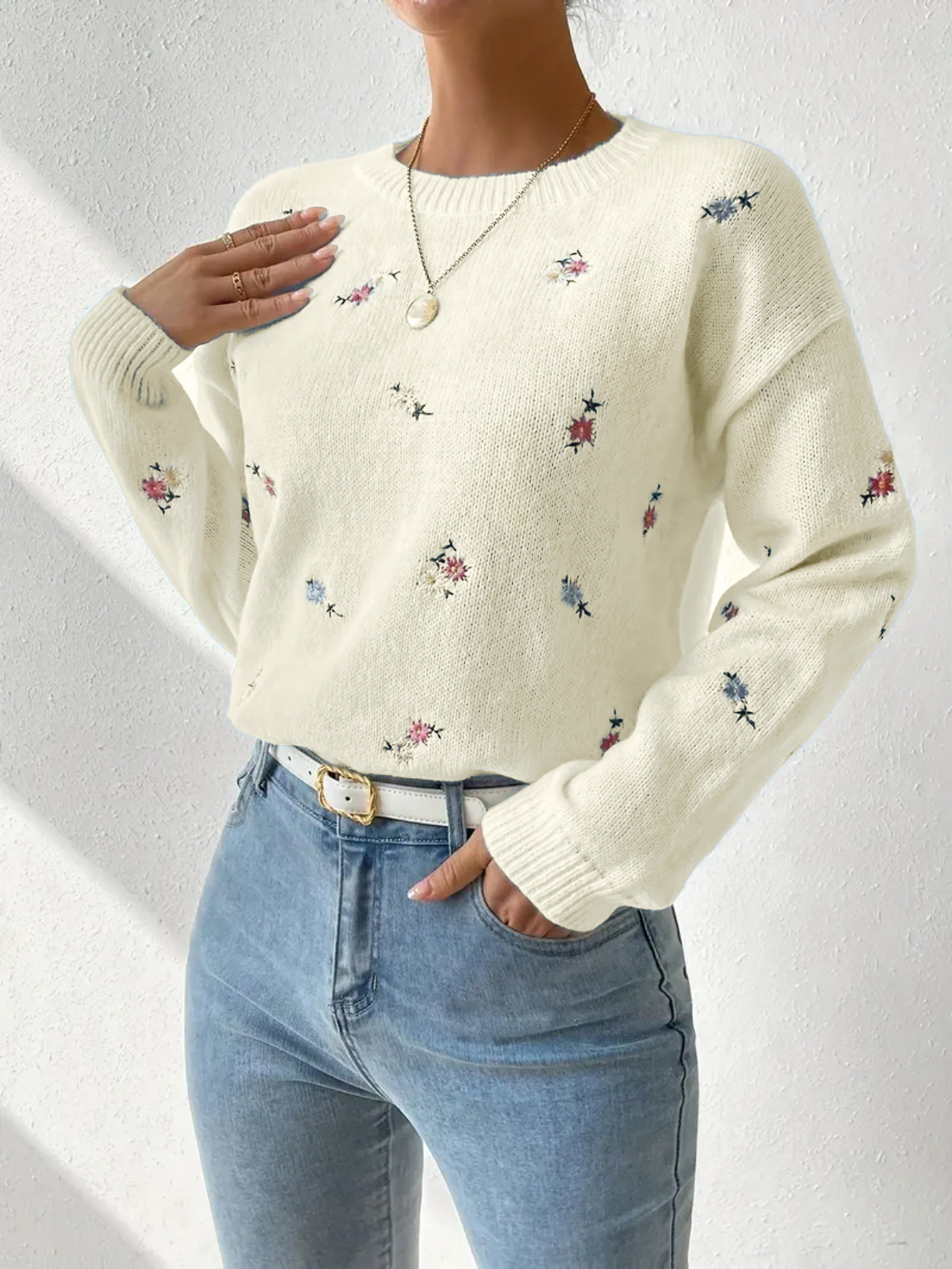Korean-Style Soft Knit Round-Neck Pullover Sweater Loose Floral Embroidered Top