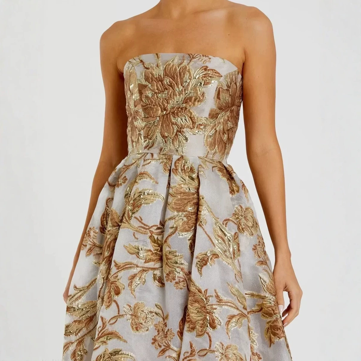 Strapless Floral Print Maxi Dress with Fitted Waist and Flared Skirt