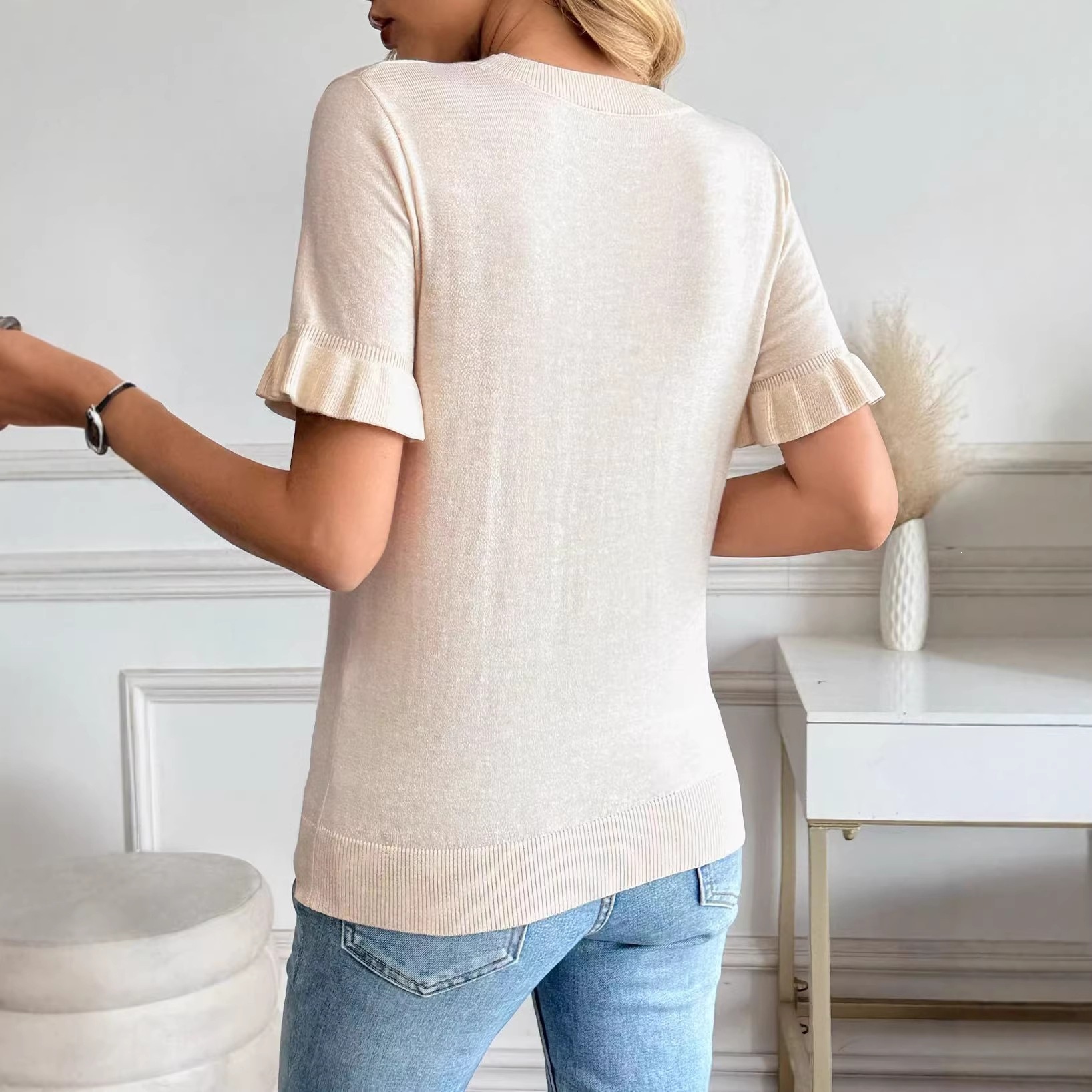 Solid Crewneck Puff Sleeve Knit Top