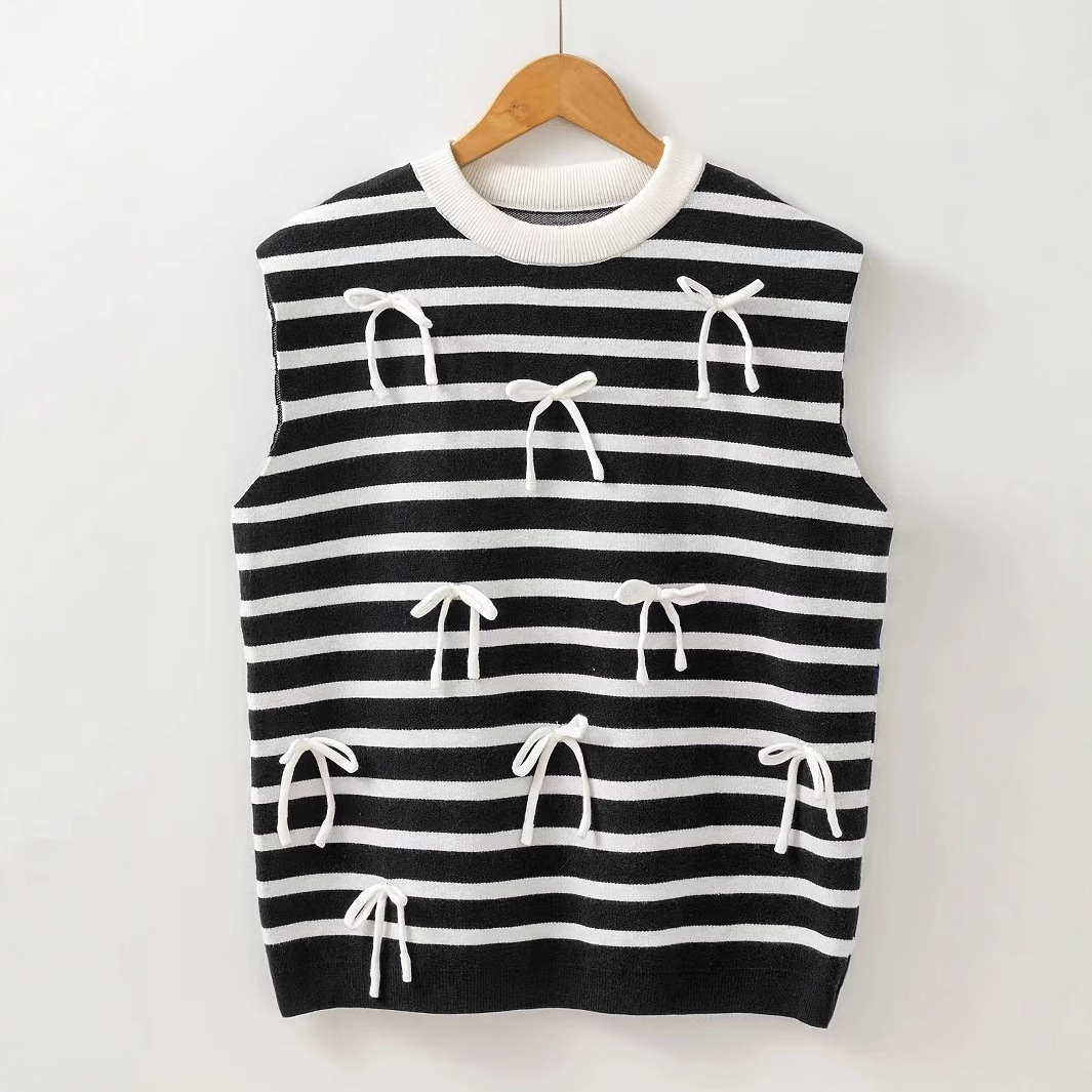 Bow Short-Sleeve Knit Top