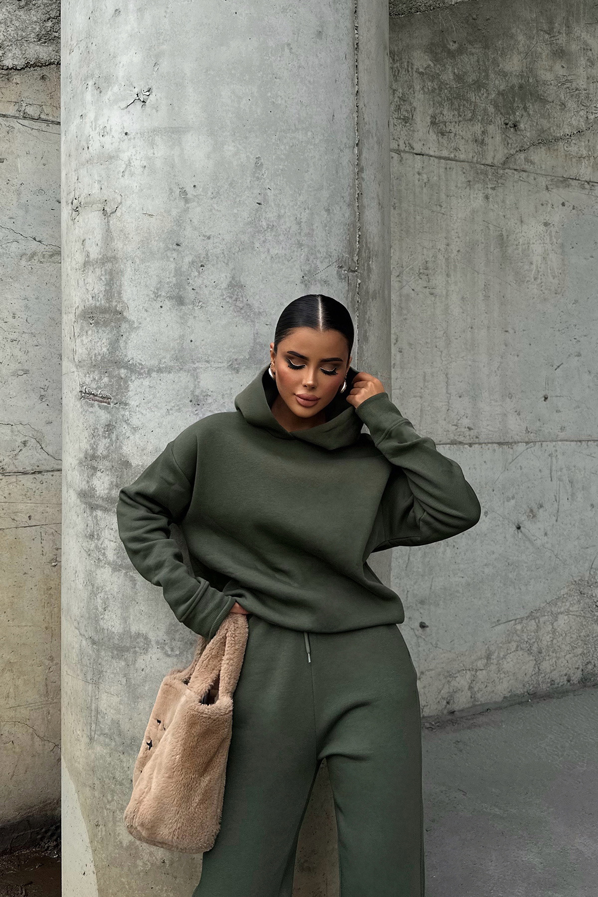 Women's Solid Hooded Long Sleeve Sweatshirt and Pants Set with Pockets