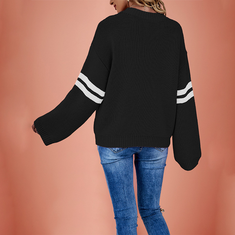 Women's Color-Block Heart Crewneck Knit Sweater