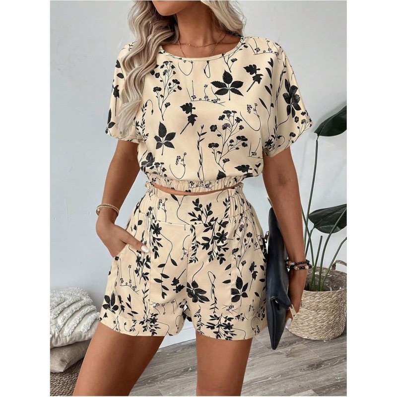 Women's Printed Short Sleeve and Shorts Two-Piece Set, Loose Crew Neck Casual Outfit