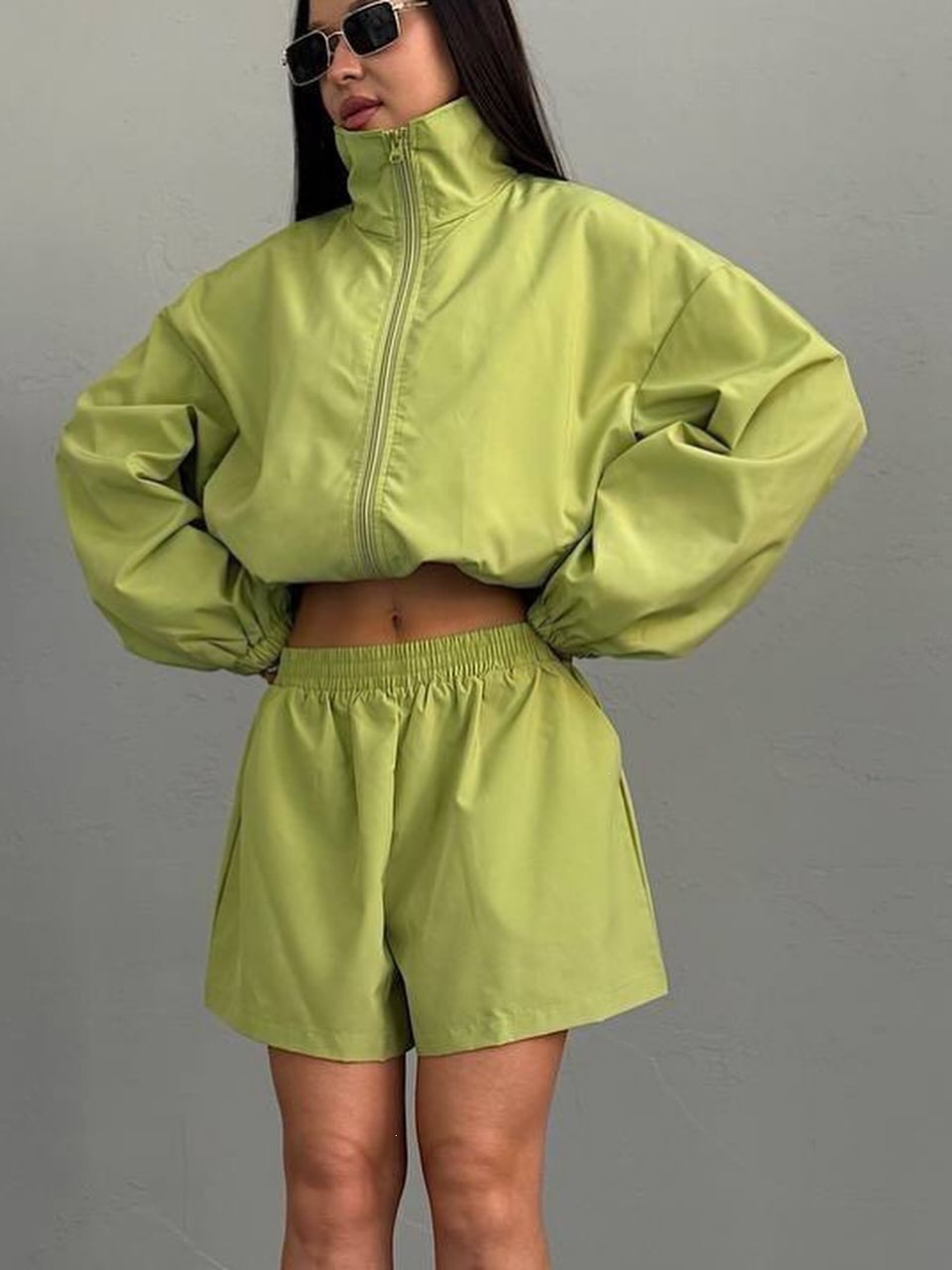 Women's Lightweight Stand Collar Zip Cardigan & Wide-Leg Shorts Set