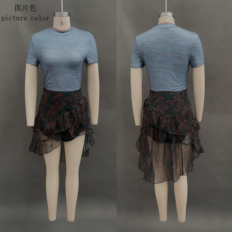 Women's Sexy T-Shirt and Skirt Two-Piece Set with Abstract Print and Patchwork