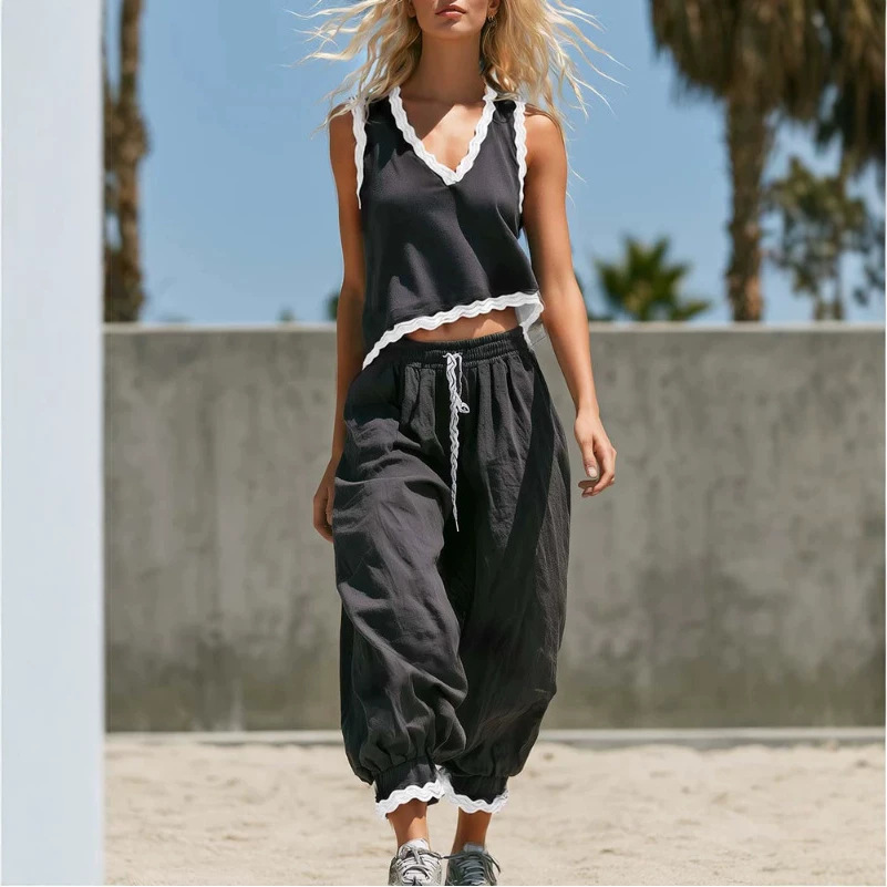Retro Wave-Trim Sleeveless Top and Pants Set