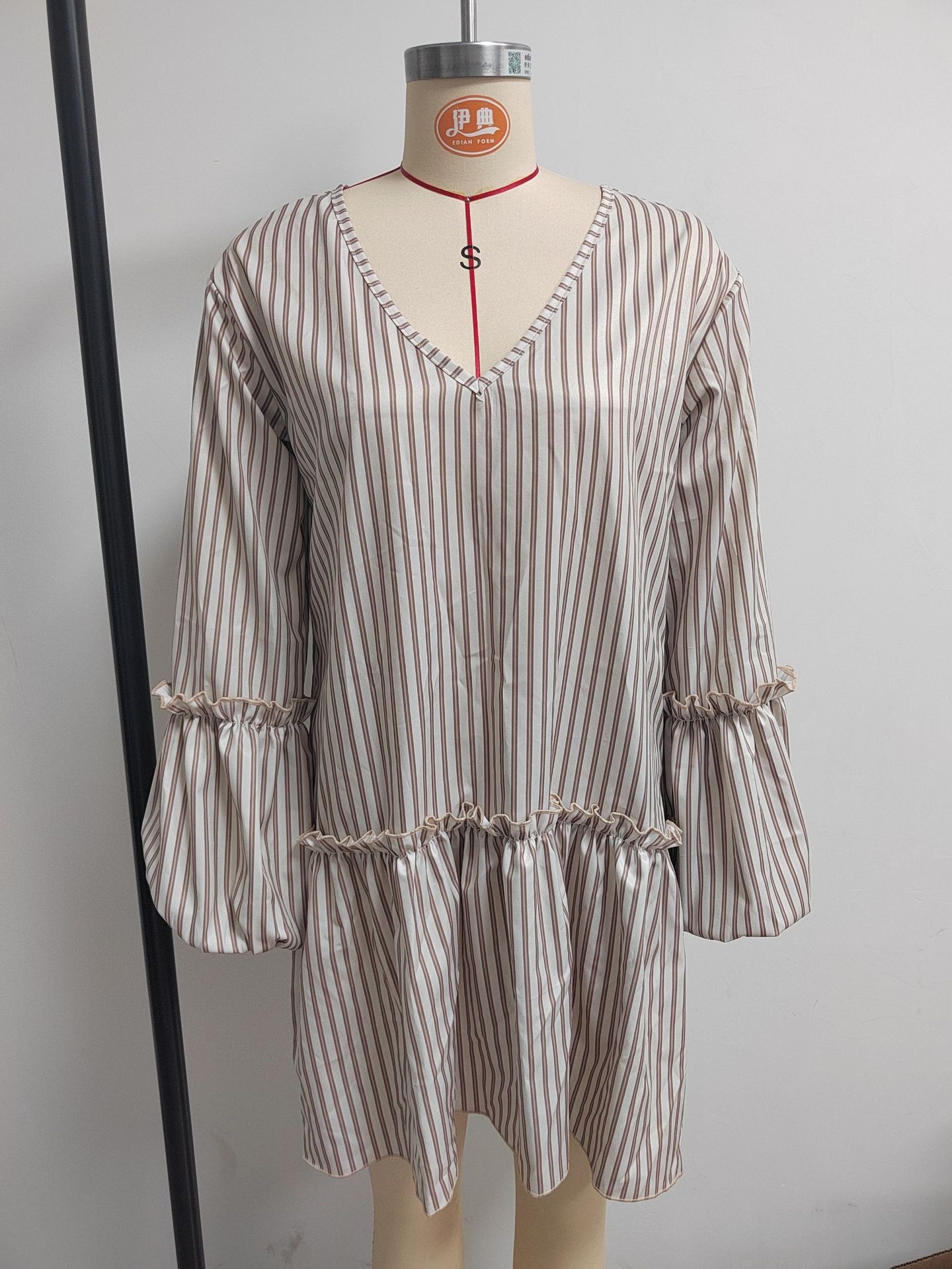 Women's Striped Print V-Neck Lantern Sleeve Loose Short Dress