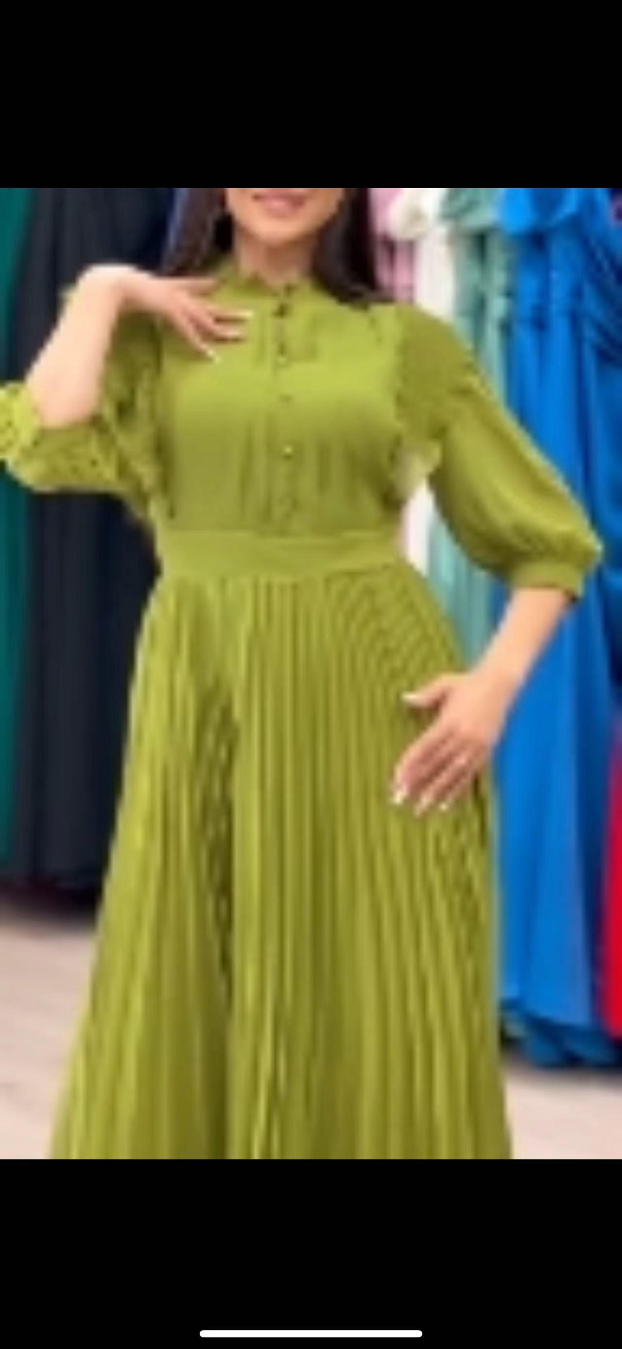 French-Style Chiffon Midi Dress with Half Sleeves and Round Neck