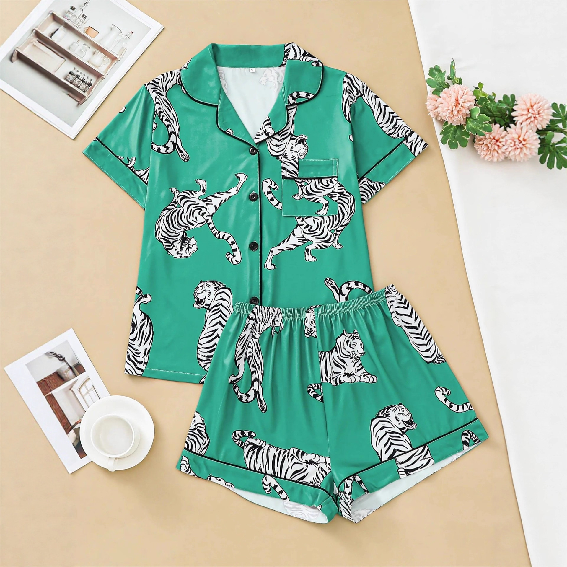 Women's Cuban Collar Leopard Print Loungewear Set