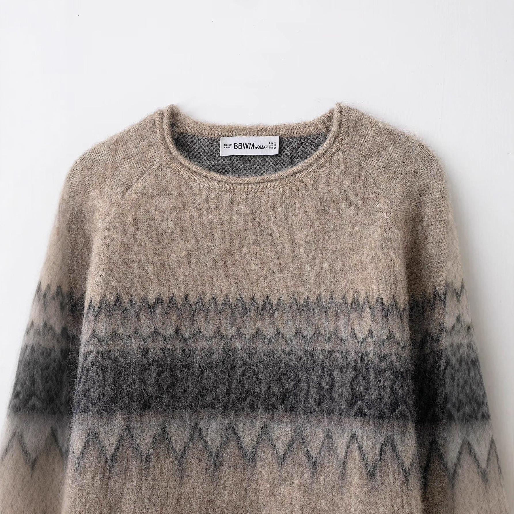 Women's Retro Jacquard Knit Sweater with Brushed Color Effect