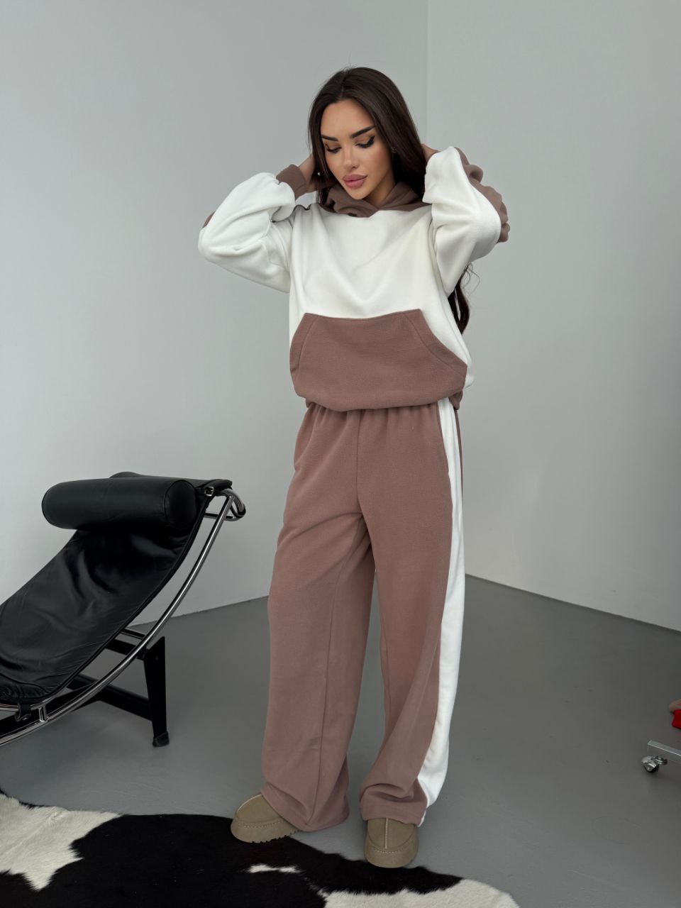 Women's Color-Block Hoodie and Pants Set with Large Pockets