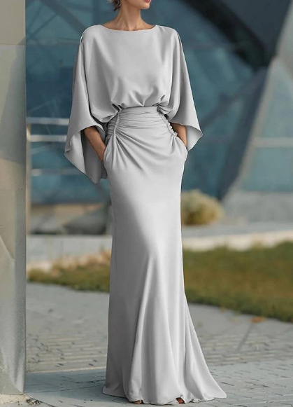 Elegant Open-Back Ruched Long Dress with Pockets