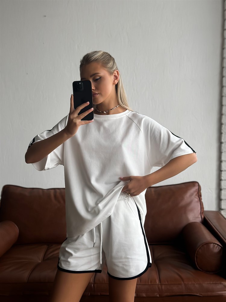 Women's Casual Two-Piece Shorts Set Solid Crew Neck Short Sleeve T-Shirt and Shorts