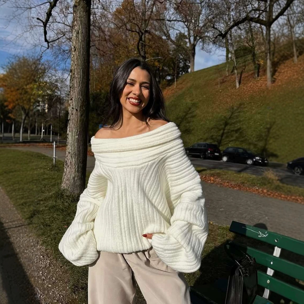 Off-Shoulder Solid Color Loose Fit Top