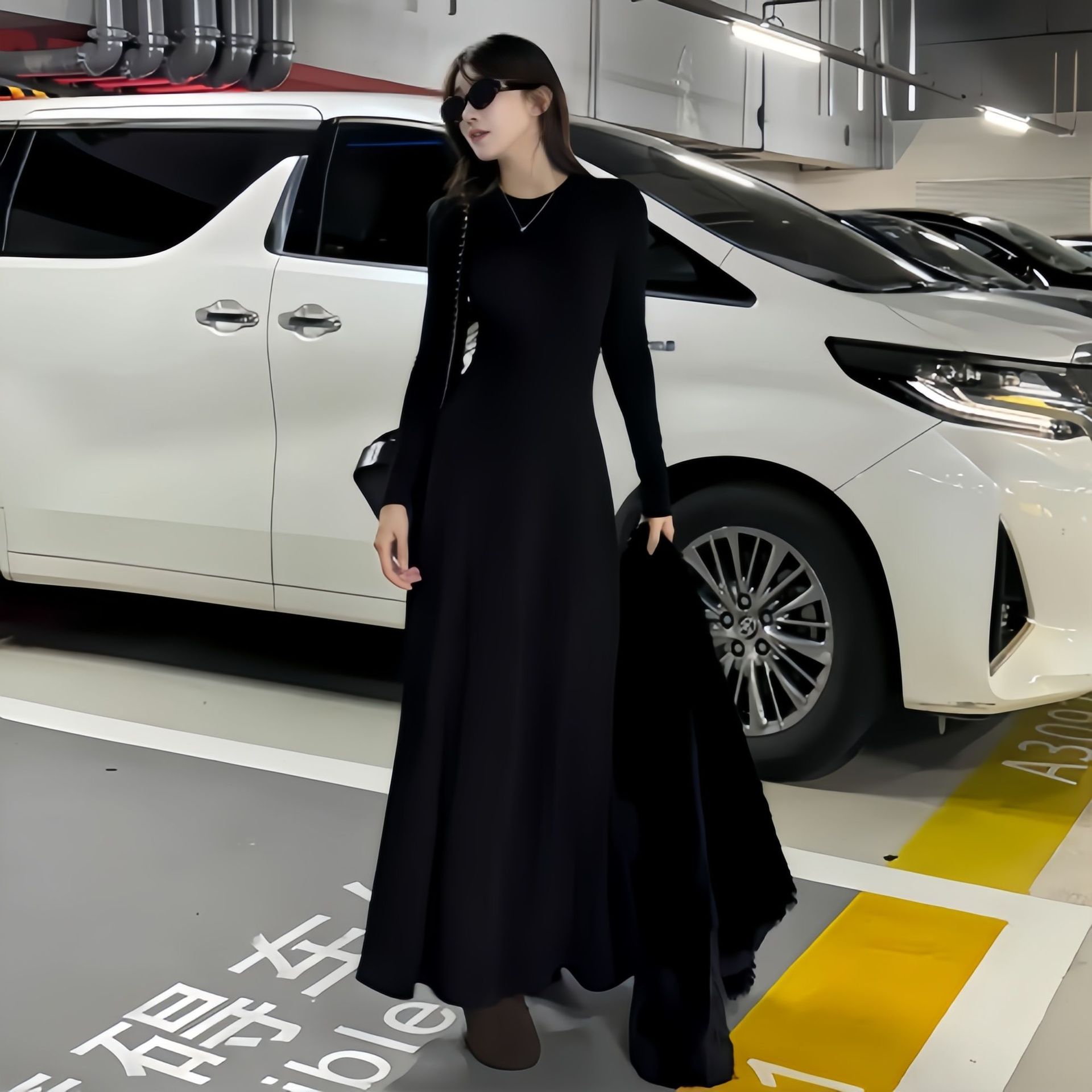 Hepburn Style Black Long Sleeve Dress Slim Fit A-Line