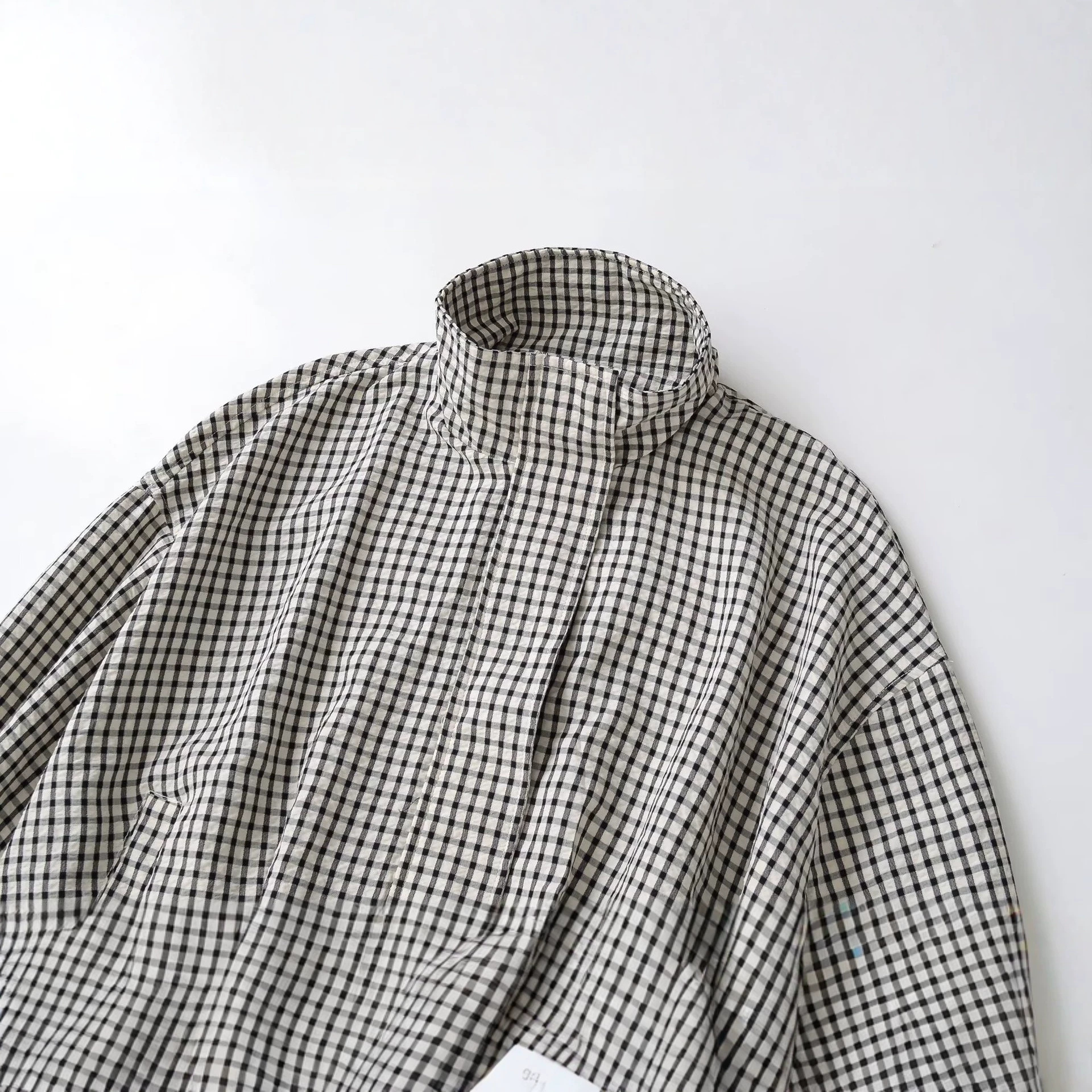 Women's Casual Plaid Zip-Up Jacket with Stand Collar and Long Sleeves